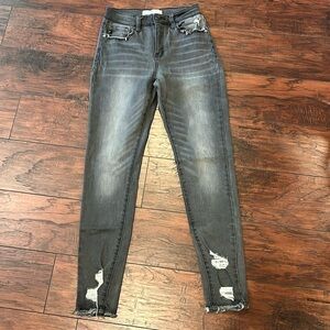 Gray KanCan skinny jeans size 3/25